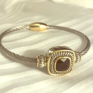 Silver & gold bracelet w black stone